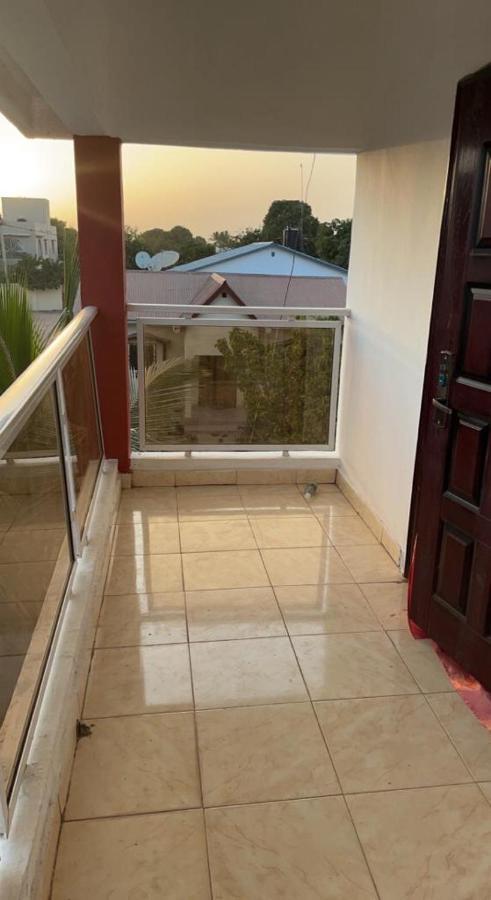 Coco Island Hotel Banjul Exterior photo